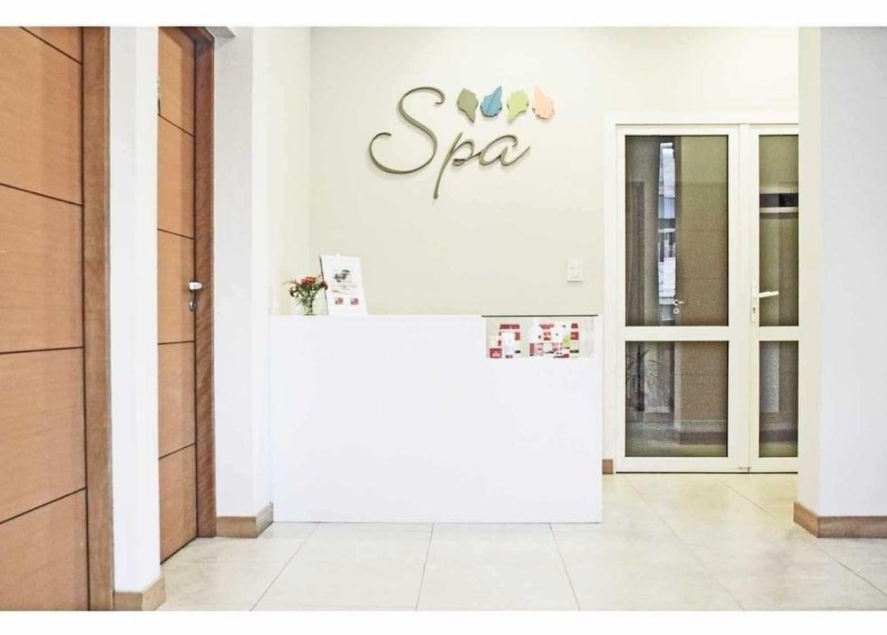 Los Robles Apart & Spa Aparthotel San Carlos de Bariloche Eksteriør bilde