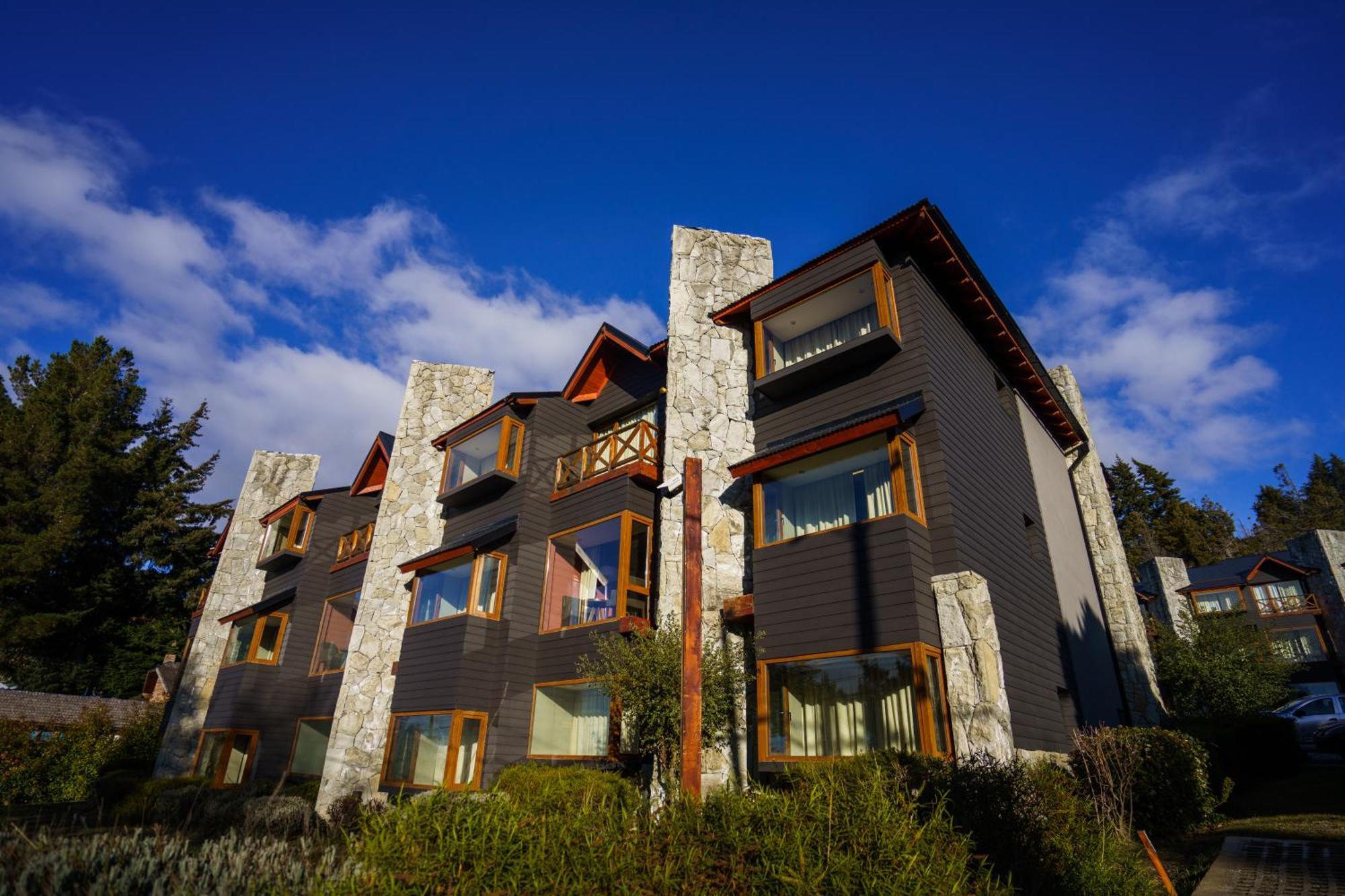 Los Robles Apart & Spa San Carlos de Bariloche Eksteriør bilde